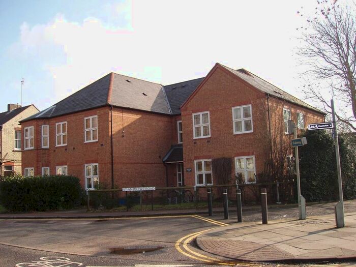 2 Bedroom Flat To Rent In Chichester House, St Andrews Road, Cambridge, CB4
