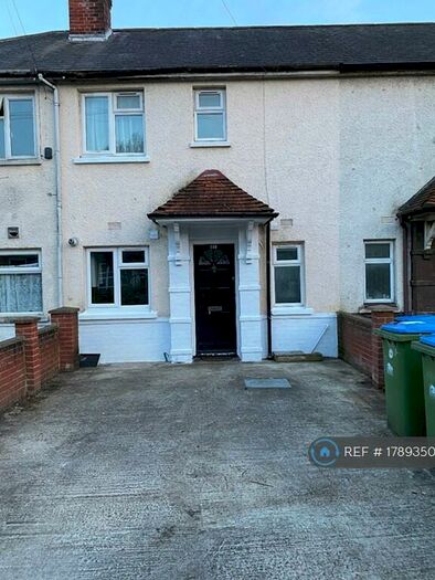 3 Bedroom Terraced House To Rent In Honeysuckle Road, Southampton, SO16