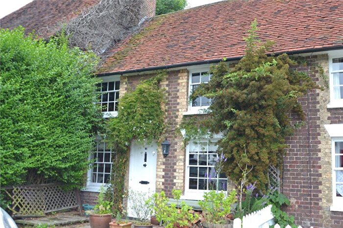 2 Bedroom Property To Rent In Langley Hill, Kings Langley, WD4