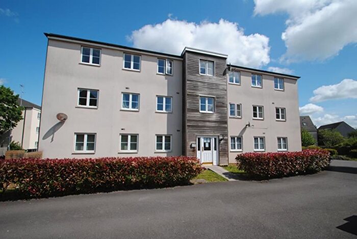 2 Bedroom Flat To Rent In College Way, Filton, Bristol, BS34