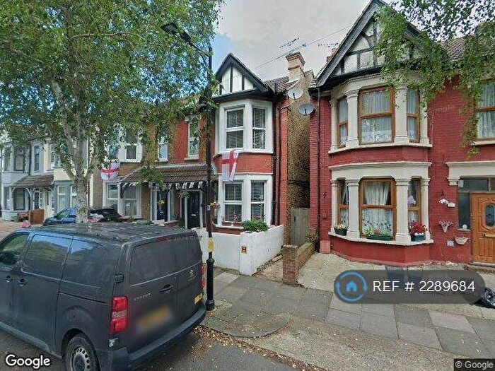 3 Bedroom End Of Terrace House To Rent In St Mary's Road, Southend, SS2