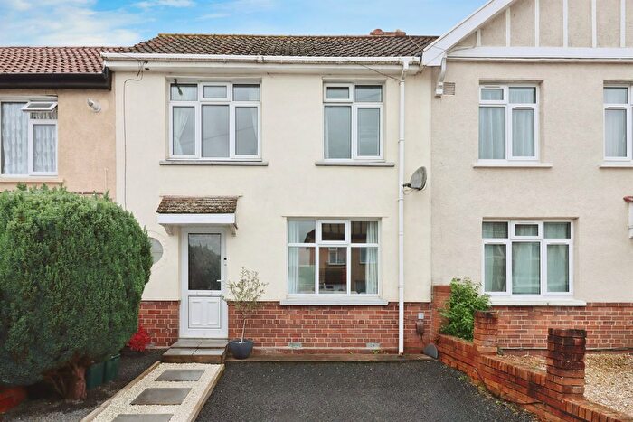 3 Bedroom Terraced House For Sale In Tenth Avenue, Bristol, BS7