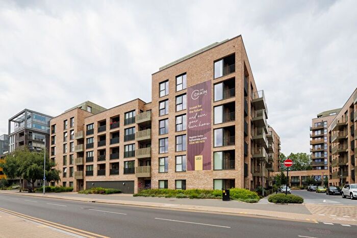 2 Bedroom Flat To Rent In Rally Building, South Grove, Walthamstow, E17