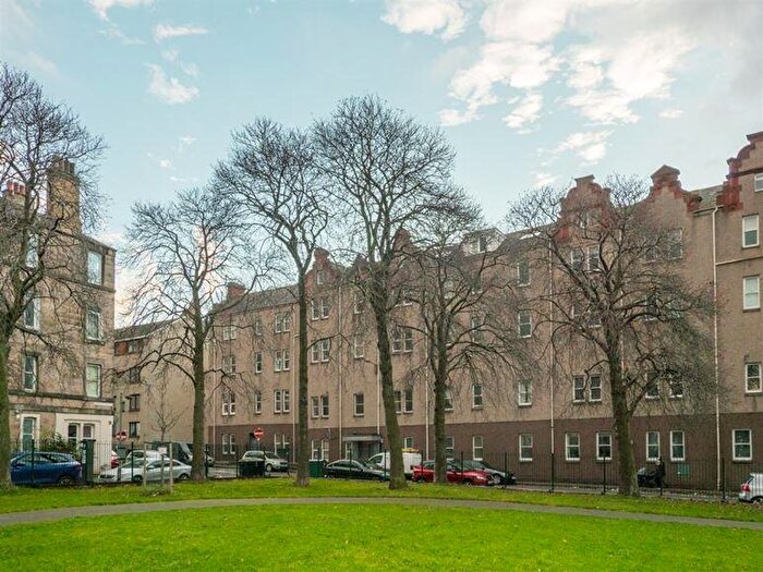 1 Bedroom Flat To Rent In Murieston Road (Linton Court), Dalry, Edinburgh, EH11