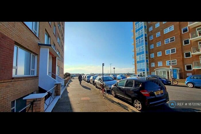 Studio To Rent In Dorset Court, Hove, BN3