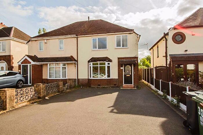 3 Bedroom Semi-Detached House To Rent In Great Charles Street, Brownhills, WS8