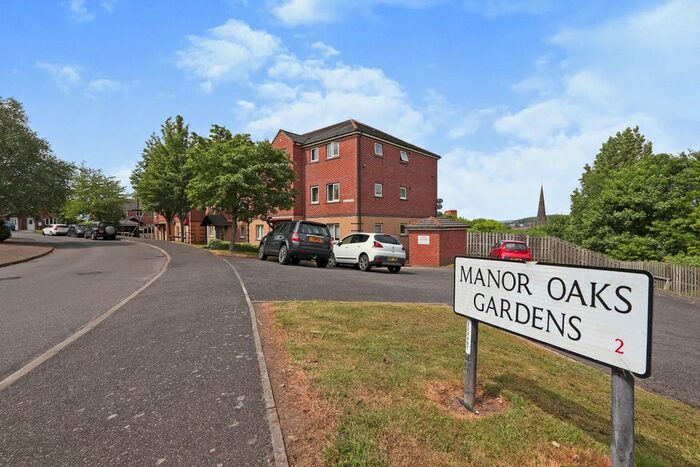 2 Bedroom Flat To Rent In Manor Oaks Gardens, Sheffield, South Yorkshire, S2