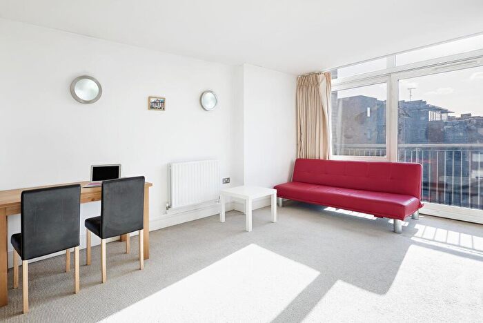 1 Bedroom Flat To Rent In Lowry House, Cassilis Road, E14