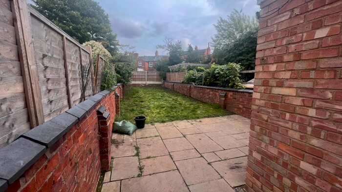 3 Bedroom Property To Rent In Ivy Road, Abington, Northampton, NN1