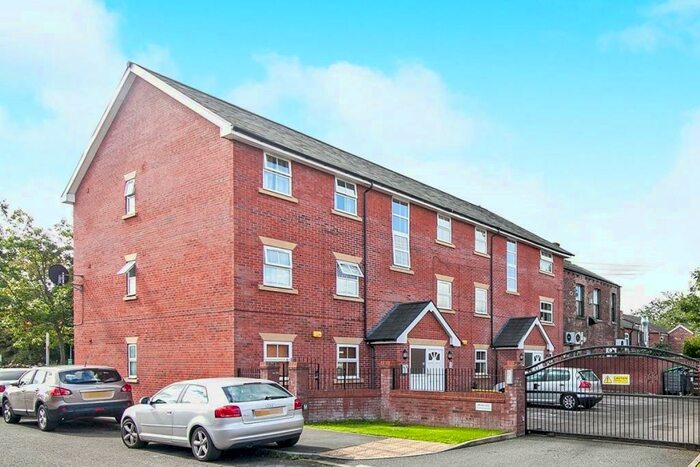 2 Bedroom Flat To Rent In Worsley Road, Swinton, Manchester, M27