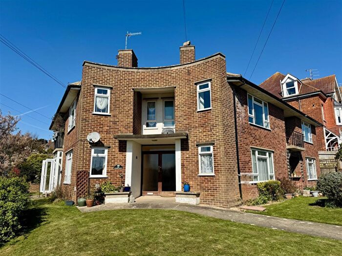 2 Bedroom Flat To Rent In Manor Road, Bexhill-On-Sea, TN40