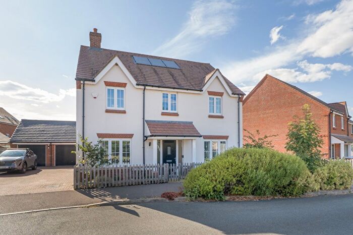 4 Bedroom Detached House For Sale In Delamere Gardens, Fair Oak, Eastleigh, Hampshire, SO50