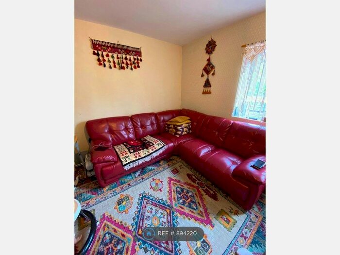 3 Bedroom Flat To Rent In Cowley Road, Oxford, OX4