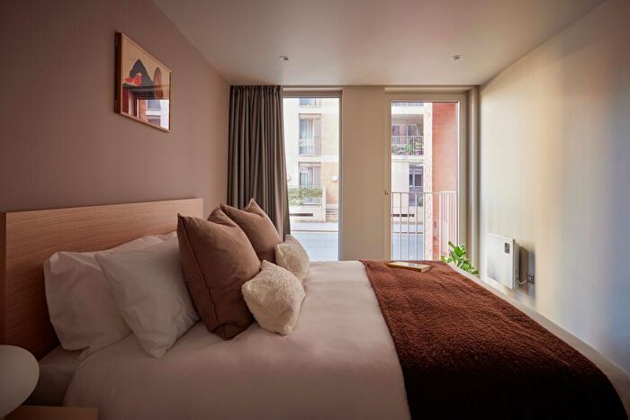 2 Bedroom Apartment To Rent In Addington Street, Manchester, Greater Manchester, M4