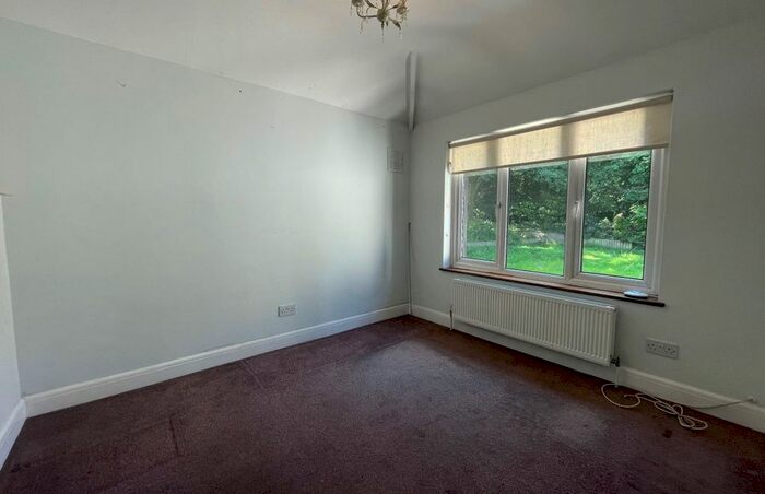 4 Bedroom Detached House For Sale In The Cottages, Oakridge Lane, Aldenham, Hertfordshire, WD25