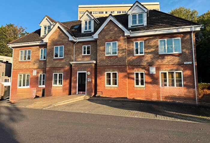 2 Bedroom Property To Rent In Seaweed Close, Southampton, SO19