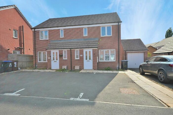 3 Bedroom Semi-Detached House To Rent In Hodder Street, Northampton, NN2