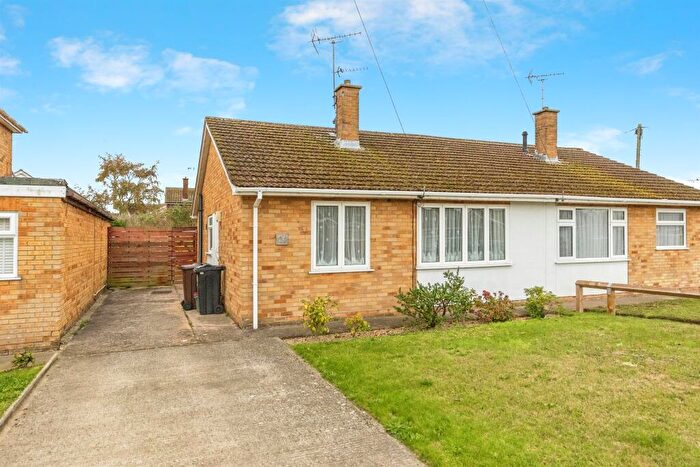 2 Bedroom Semi-Detached Bungalow For Sale In James Gardens, St. Osyth, Clacton-On-Sea, CO16