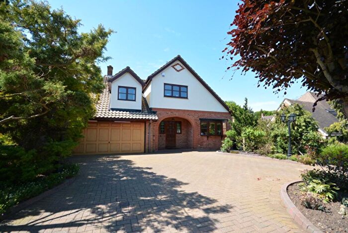 4 Bedroom Detached House To Rent In Mendoza Close, Emerson Park, Hornchurch, RM11