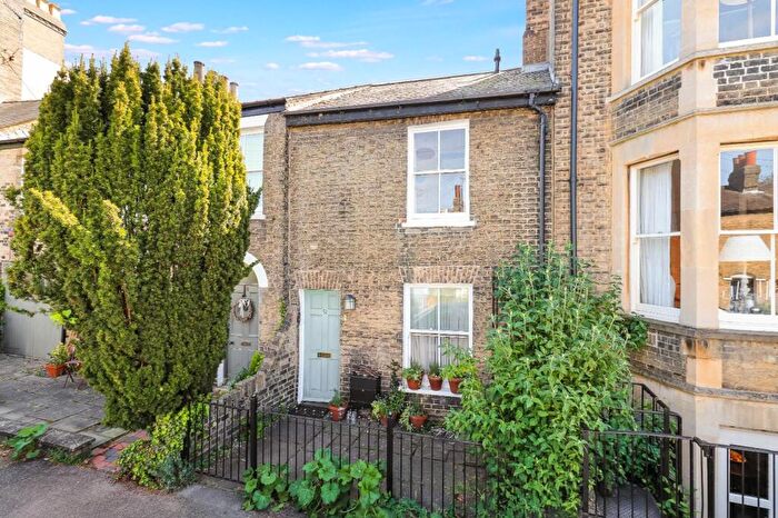 2 Bedroom Terraced House For Sale In Eden Street, Cambridge, CB1