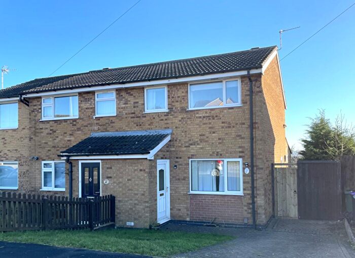3 Bedroom Semi Detached House To Rent In Stephenson Ave, Grantham, NG31