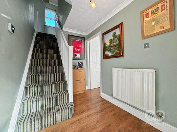 3 Bedroom End Of Terrace House For Sale In Newburgh Road, Grays, RM17
