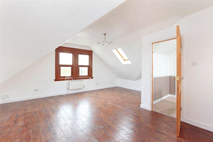 2 Bedroom Flat To Rent In Trinity Road, Wandsworth, SW17