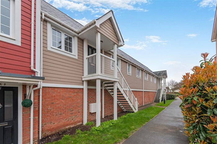 2 Bedroom Detached House For Sale In Amisse Drive, Snodland, ME6