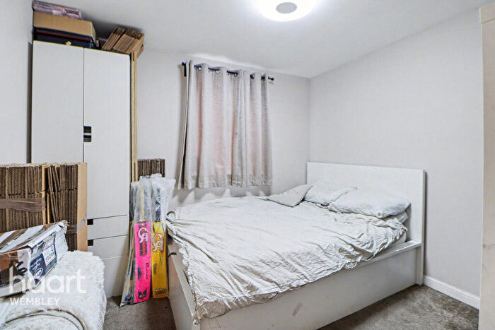 2 Bedroom Apartment For Sale In Wellspring Crescent, Wembley, HA9