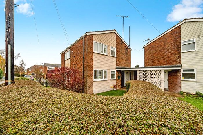 1 Bedroom Maisonette For Sale In Ruskin Way, Aylesbury, HP20