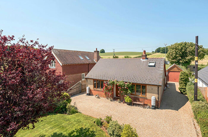 2 Bedroom Bungalow For Sale In Lower Street, Braishfield, Romsey, SO51