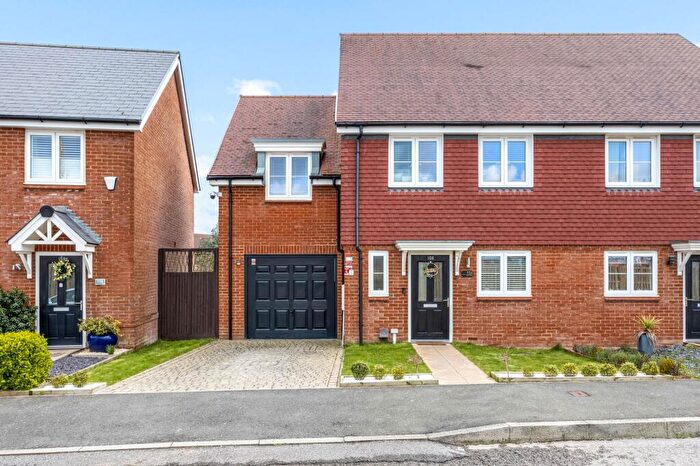 3 Bedroom Semi Detached House For Sale In Illett Way, Faygate, RH12