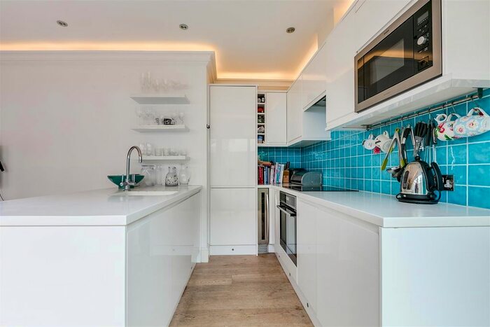 1 Bedroom Flat To Rent In Merton Road, London, SW18