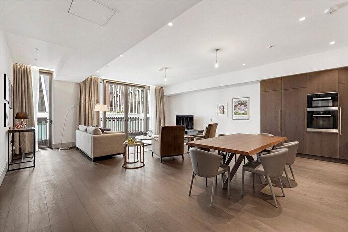 2 Bedroom Flat To Rent In Victoria Street, Westminster, London, SW1H
