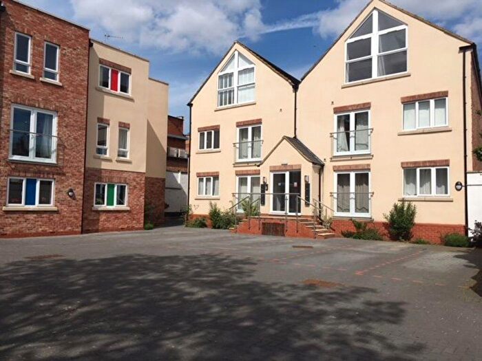 Property To Rent In St Edmunds Court, Northampton, NN1
