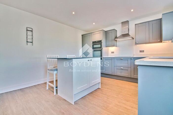 2 Bedroom Bungalow For Sale In Greys Farm Close, Kirby-Le-Soken, CO13