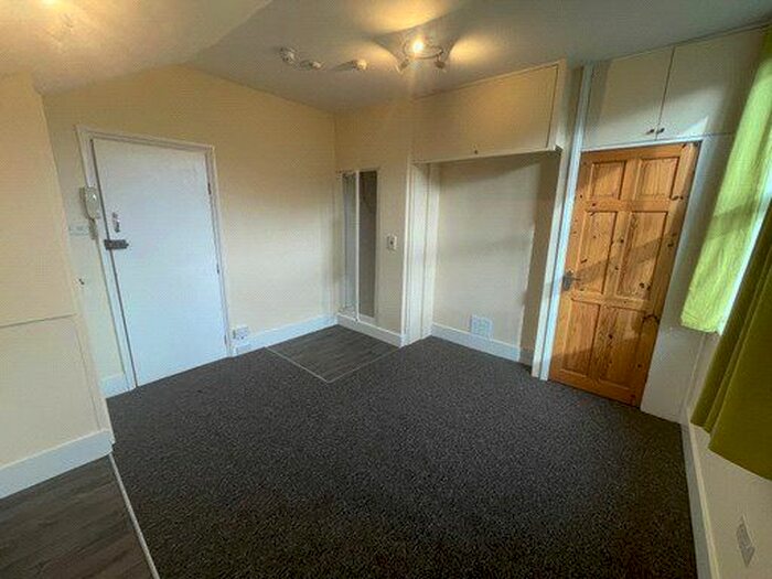 Studio To Rent In Upper Grosvenor Road, Tunbridge Wells TN1