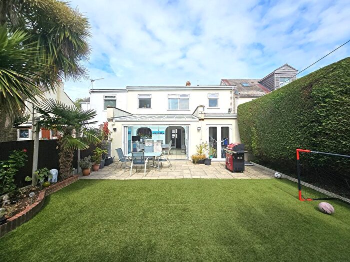 5 Bedroom Semi-Detached House For Sale In Gladstone Road, Parkstone, Poole, BH12