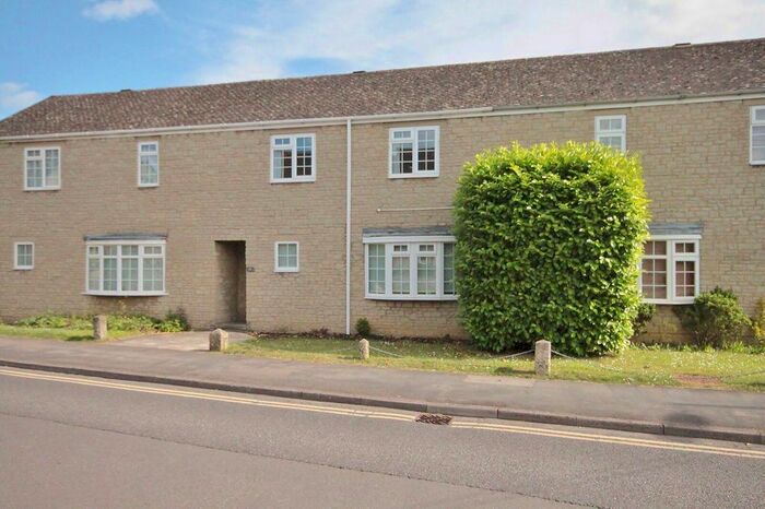 3 Bedroom Terraced House To Rent In Lyne Road, Kidlington, OX5