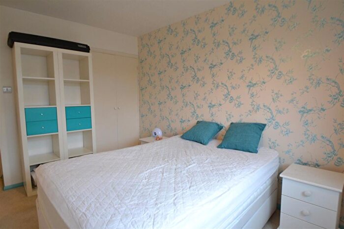 1 Bedroom Flat To Rent In Woodgrange Court, Rawdon Drive, Hoddesdon, Hertfordshire, EN11