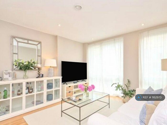 1 Bedroom Flat To Rent In Grove Place, London, SE9