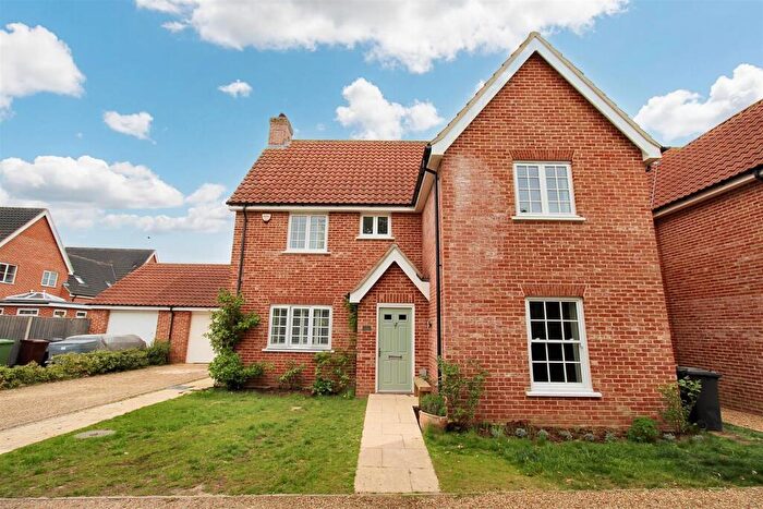 4 Bedroom Detached House For Sale In Fenn Close, North Walsham, NR28