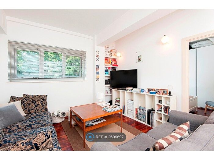 1 Bedroom Flat To Rent In Sunlight Square, London, E2