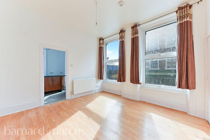 1 Bedroom Flat To Rent In Electric Avenue, London, SW9