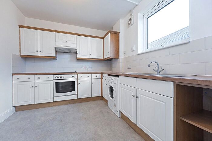 2 Bedroom Flat For Sale In Vernon Road, Sutton, SM1