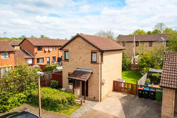 2 Bedroom Detached House For Sale In Runford Court, Shenley Lodge, MK5