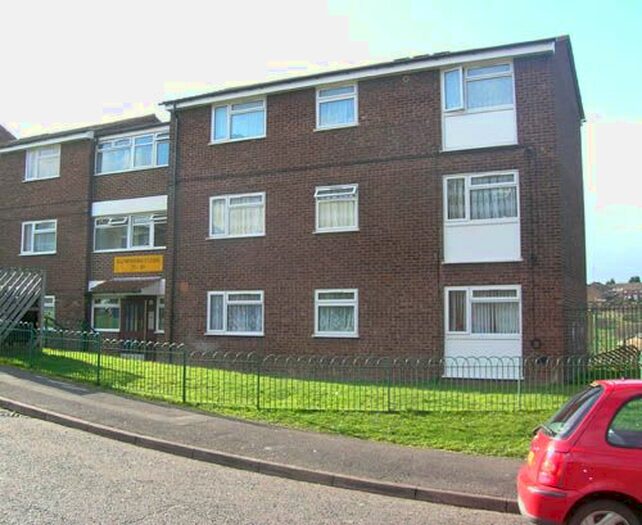 2 Bedroom Flat To Rent In Hampshire Close, Walderslade ME5