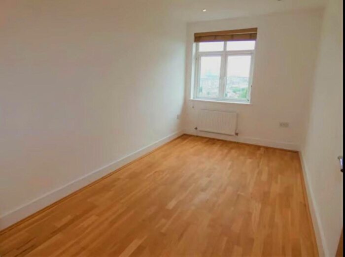 3 Bedroom Flat To Rent In Vanburgh Hill, London, SE3