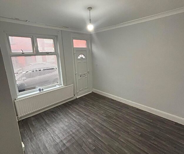 3 Bedroom Terraced House To Rent In Avenue Road Extension, Leicester, LE2