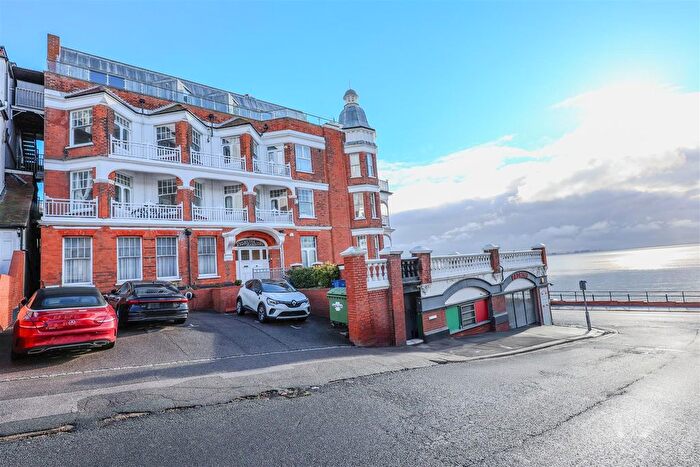 1 Bedroom Flat To Rent In Palmeira Avenue, Westcliff-On-Sea, SS0